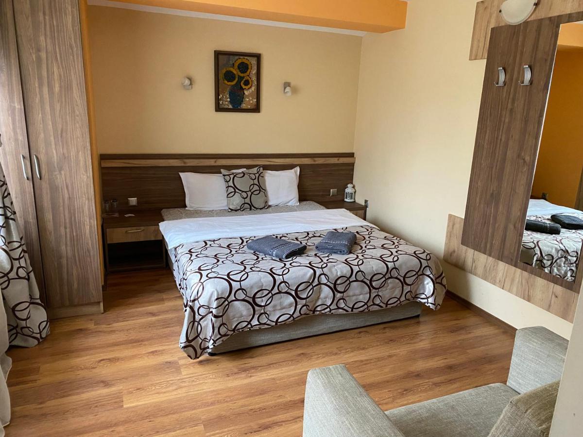 Kot Garden Guest House Saparewa Banja Zewnętrze zdjęcie