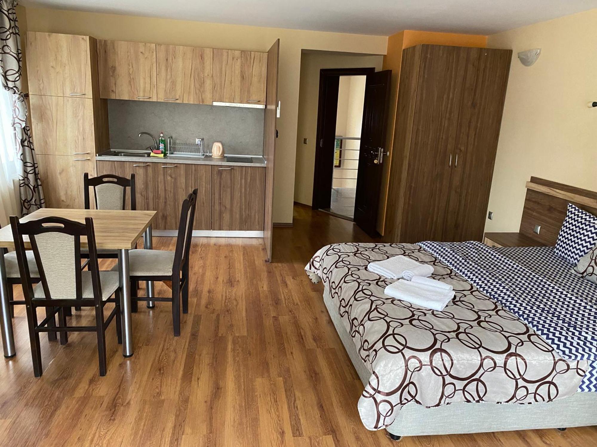 Kot Garden Guest House Saparewa Banja Zewnętrze zdjęcie